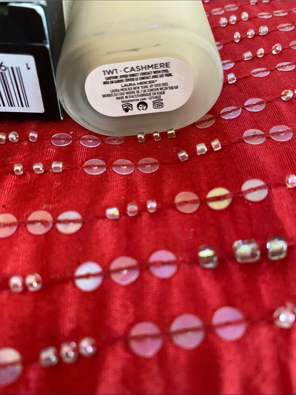 Laura Mercier Real Flawless Weightless Foundation In Cashmere new Not Returnable